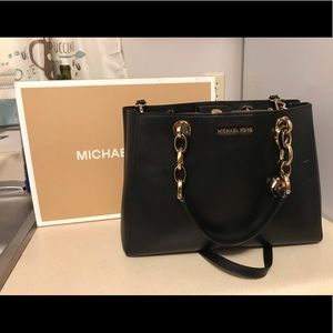 Micheal Kors purse